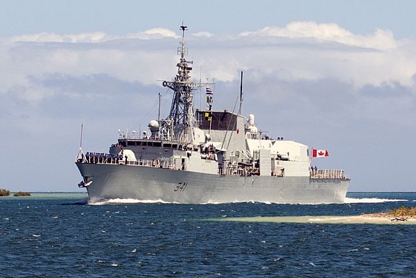 Khu trục hạm HMCS Ottawa (FFH 341) của Hải quân Canada